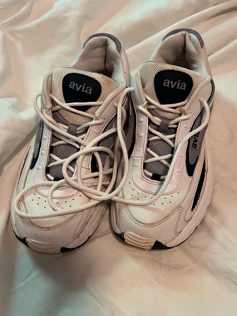 Avia White and Navy women’s Walking Sneakers Size 8
